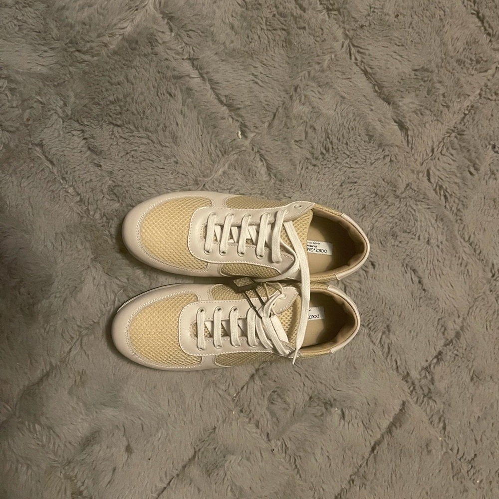 Prefect condition new with tags dolce & Gabbana bassa shoes 34